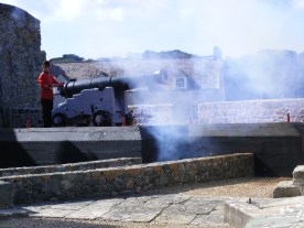 034 The 12 o'clock gun Castle Cornet 19 September 2017